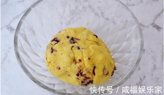 周末的追剧零食就吃它,酥脆到一碰就掉渣,吃上就停不下来的节奏