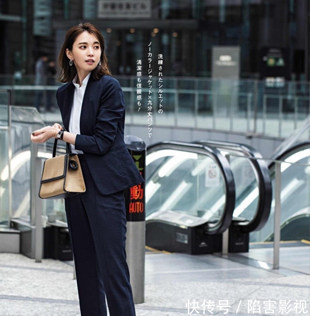 穿搭|女人越打扮越美丽动人,初秋会穿的人,早已安排了这1件西装外套