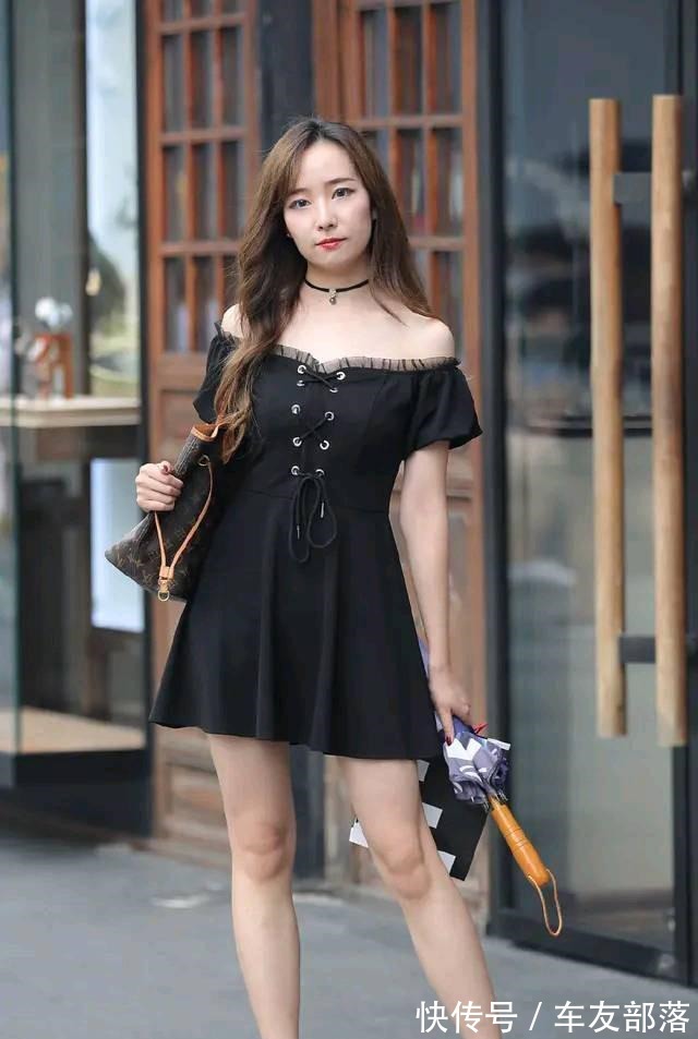 美女 气质美女，黑色一字肩裙，穿着初秋唯美，优雅迷人！