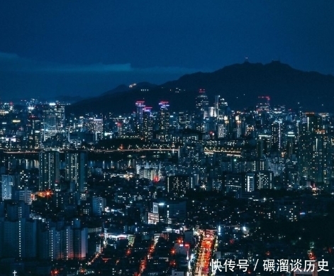 贫富差距|实拍韩国首都首尔，高楼大厦宏伟壮观，贫富差距却非常大