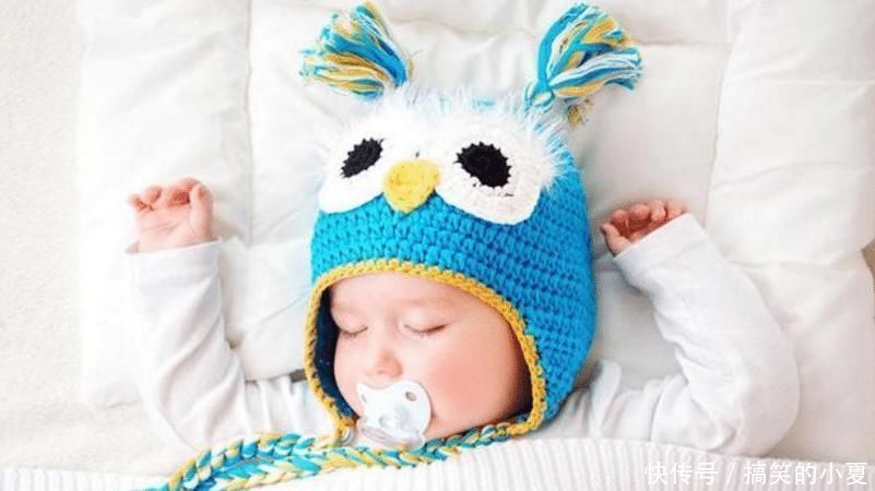 安抚奶嘴|要不要给宝宝使用安抚奶嘴?宝妈要看完它的利与弊后,再做决定!