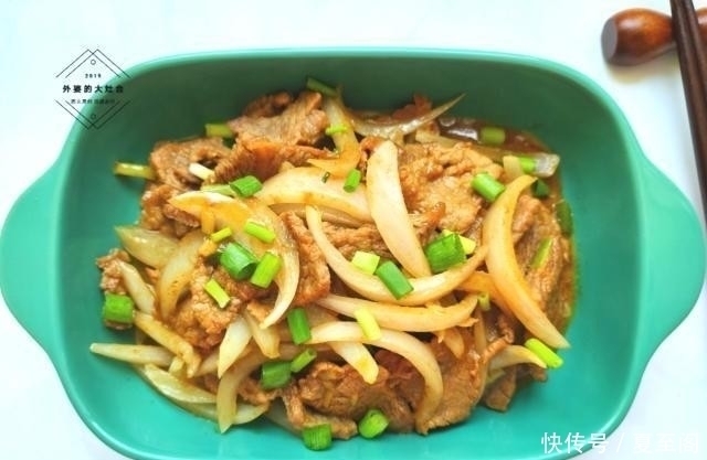 炒牛肉和猪肉不同,直接炒又老又柴,加一勺它,牛肉嫩滑不塞牙