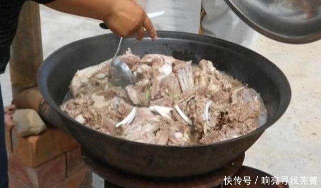  冷要|冬天，猪肉靠边站，来一锅“煮羊肉”，鲜香御寒，天冷要多吃