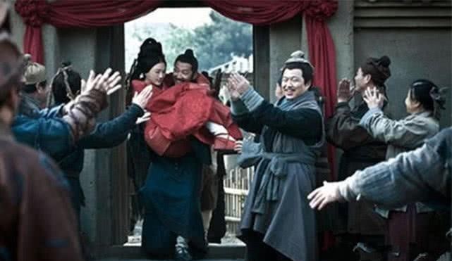 吕公|他人穷说大话，一位高人却当场将女儿许配给他，看中他哪一点？