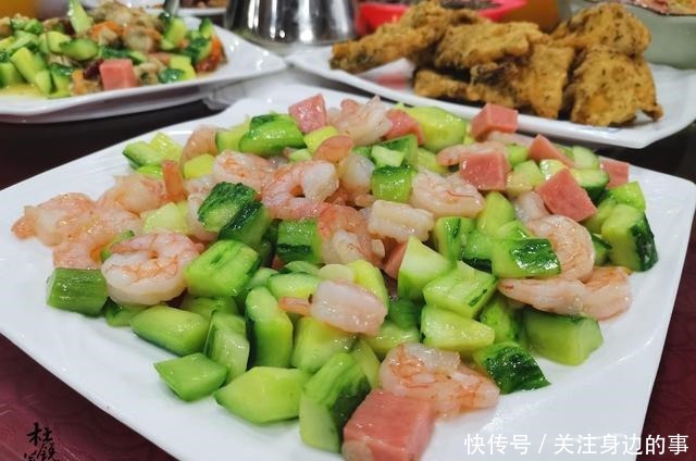 晒500一桌的农村宴席,网友这太实惠了,在城里至少1千!