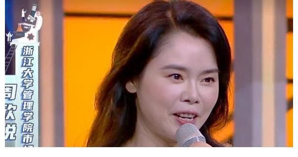 主持人接连翻车后，为何《天天向上》还能改到黄金档播出