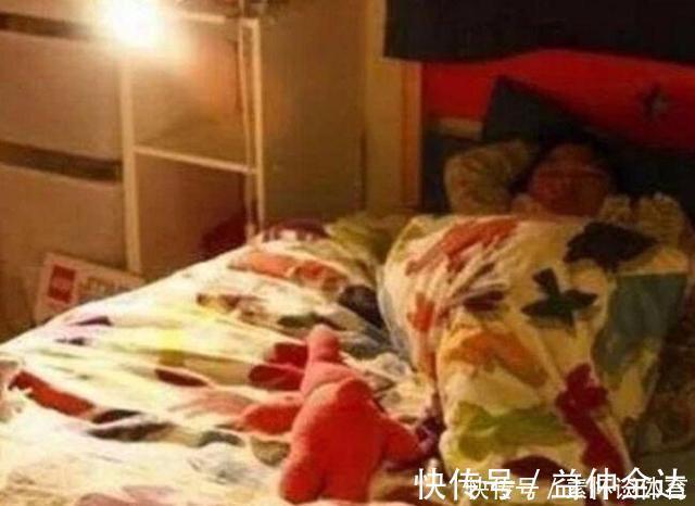 妈妈|四岁女儿睡两米大床,却告诉妈妈很挤,看了监控后,妈妈难以淡定