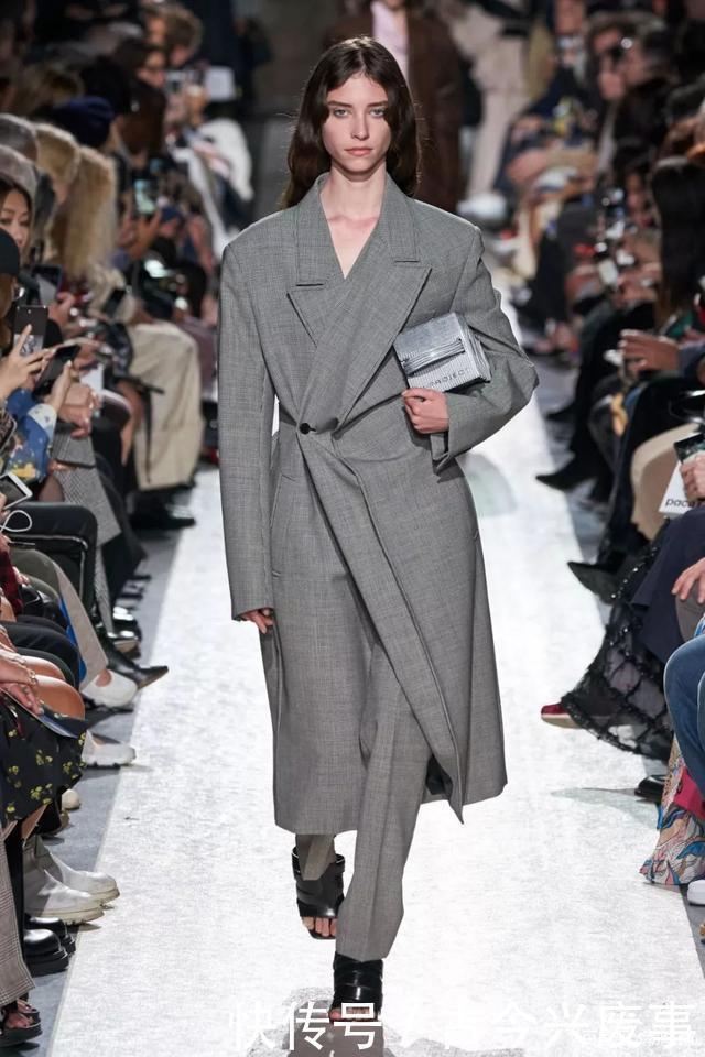 2020秋冬十大流行色,保存着我们不被消磨的热情与幻想~