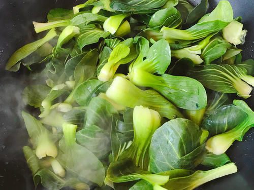 炒鸡蛋|健康的家常小炒:油菜炒鸡蛋,营养好吸收,黄绿相间看着就有食欲