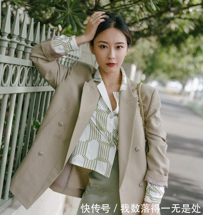 绿色|黑黄皮女生别乱穿,49种颜色测试,建议多选这3种显白色