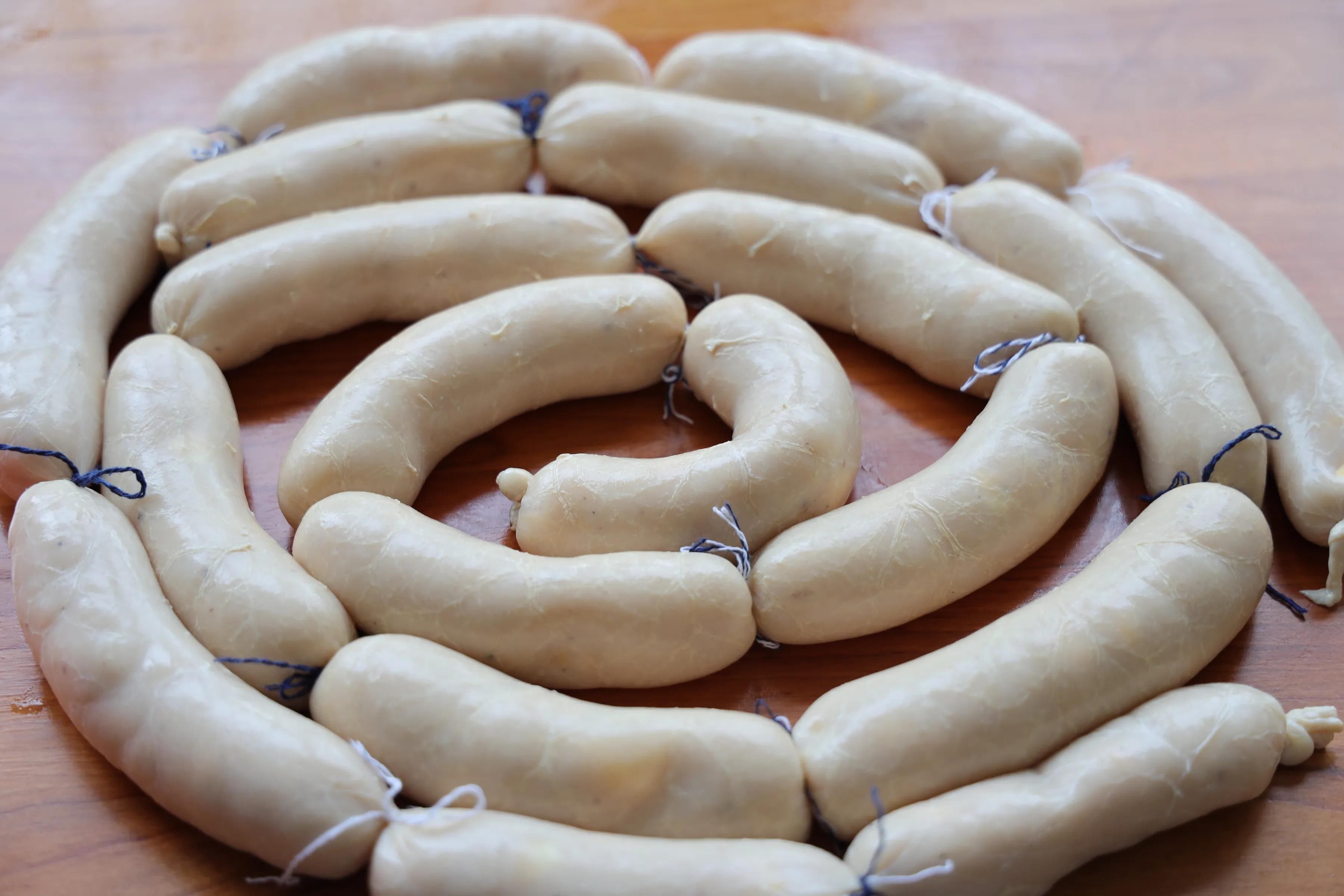 鸡胸肉别水煮，试试做成脆皮肠，低油低脂，煎一煎超级方便又健康