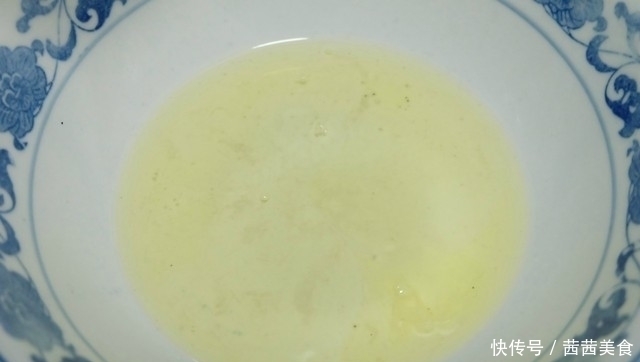 蓝莓酱|牛奶加玉米面，不用泡打粉，轻松做出香软早餐饼，一顿吃掉好几个