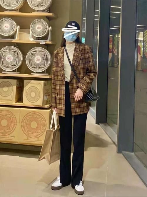 毛衣开衫这样搭，很显气质，出街吸睛第一名