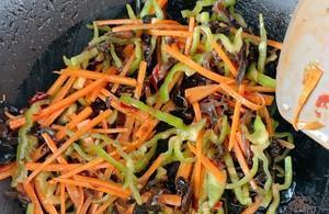 经典下饭菜，鱼香肉丝，简单美味营养，关键是吃不腻，下饭神器