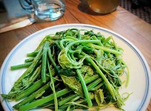 如果宁可不吃猪肉,多吃这道菜,按时上厕所,大肚腩消失