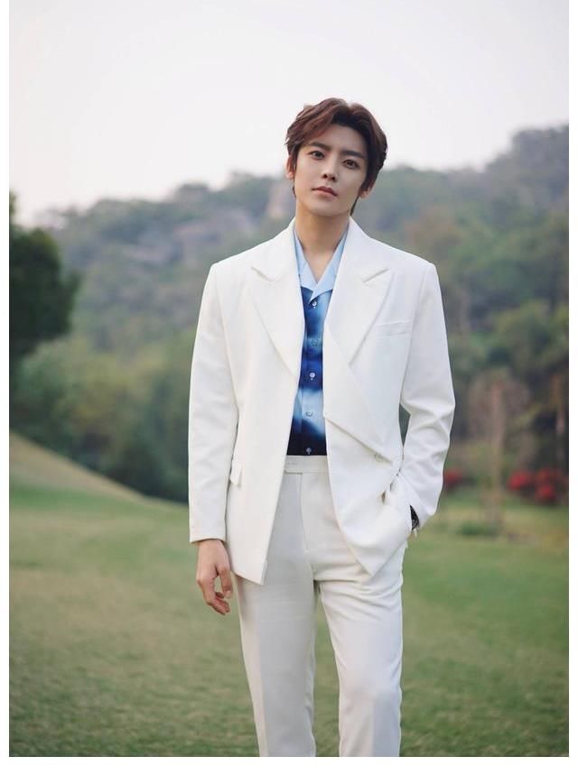 侯明昊携手白鹿、宋祖儿、赵露思、周也等即将霸屏2022，敬请期待