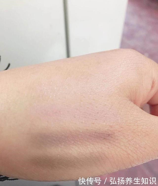 眼影盘 纪梵希四色眼影盘好用吗，纪梵希口红到底怎么样！