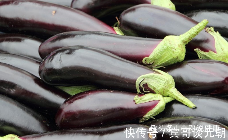 降血压|茄子配上它,降低高血脂,降血压!女人不想满脸皱纹,可以试试