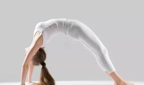 丰胸|瑜伽人超爱的后弯体式,丰胸美背,打开心轮,改善含胸驼背
