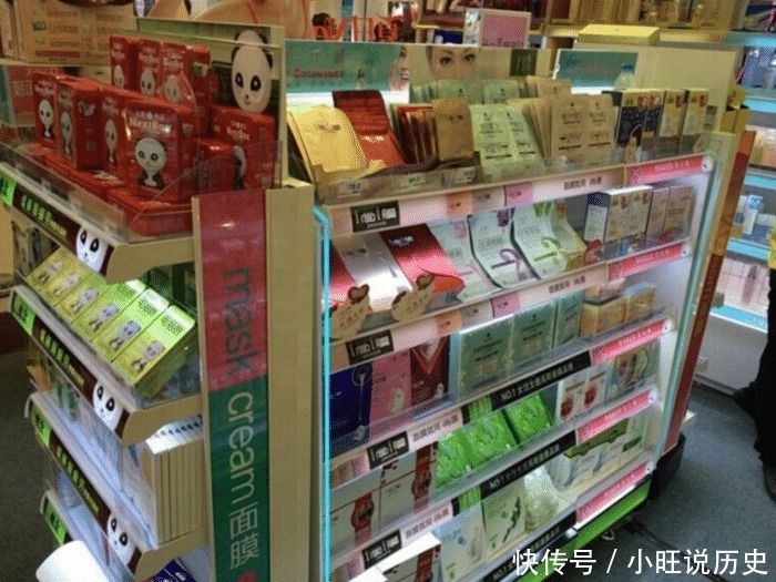 大多女性都“看不起”超市里1元钱的它,睡前擦点,取代玻尿酸