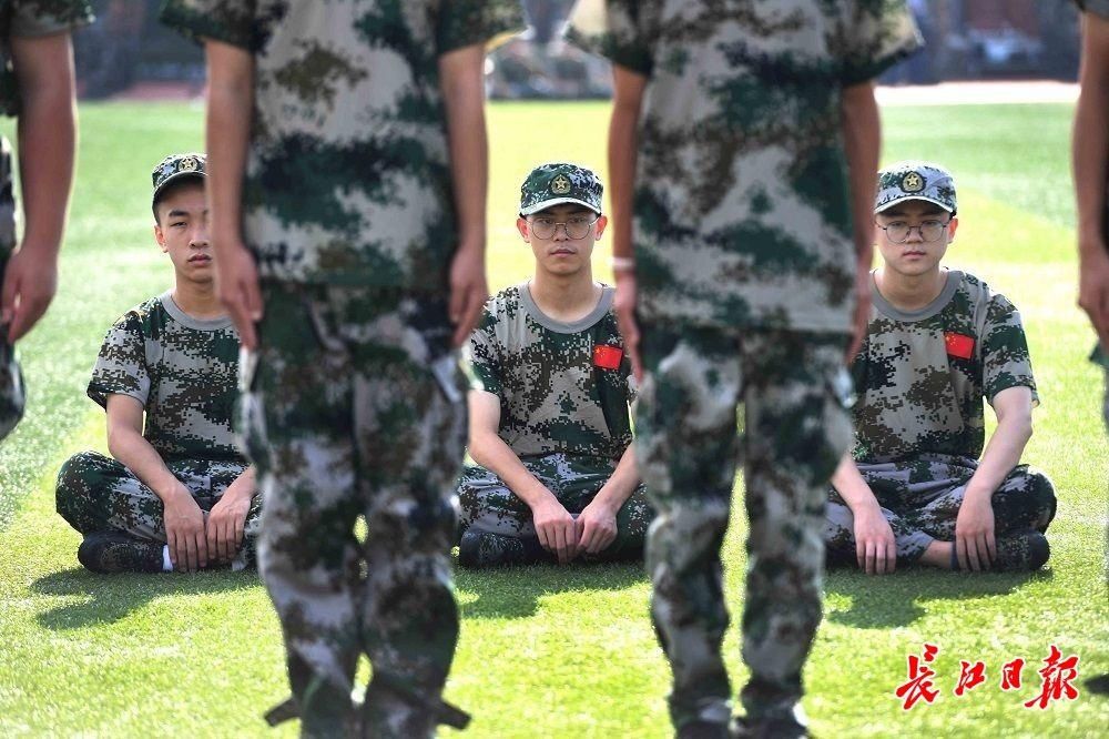 新生|华中科技大学新生开学，这是第一堂“必修课”