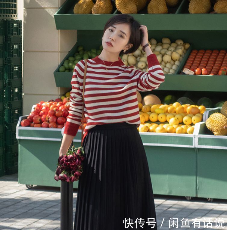 毛衣|女人40岁后不必刻意扮嫩,用“无龄感”穿搭打败年龄感,很高级