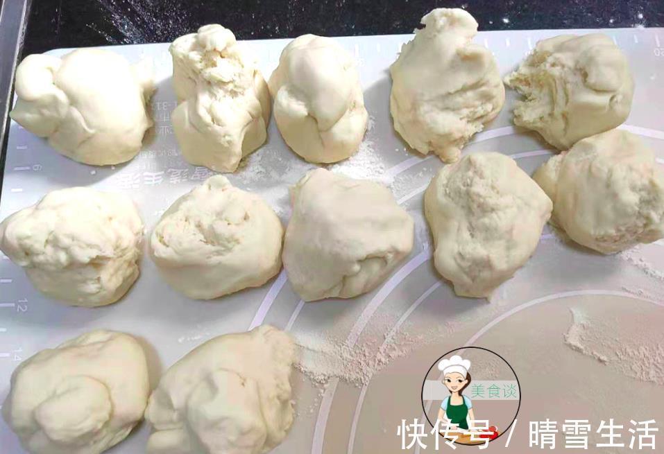 鲜香|夏天韭菜芹菜靠边站,此菜2块一斤,消暑清口,切碎蒸包子特美味