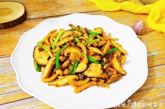 香菇|香菇和它是绝配，炒一炒滋味鲜美，一口接一口停不了嘴