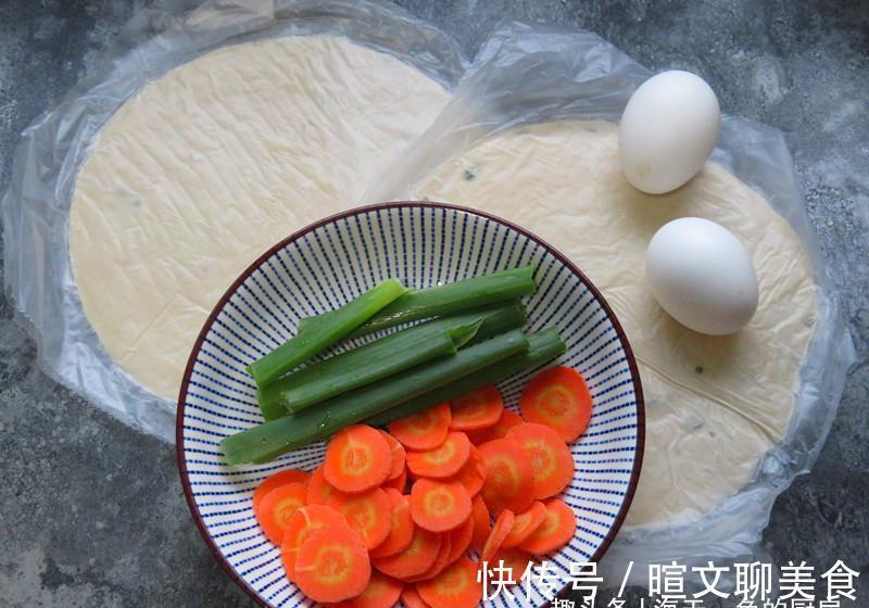 更香|手抓饼别煎着吃了，这样做更香更营养，我家一周做几次，次次光盘