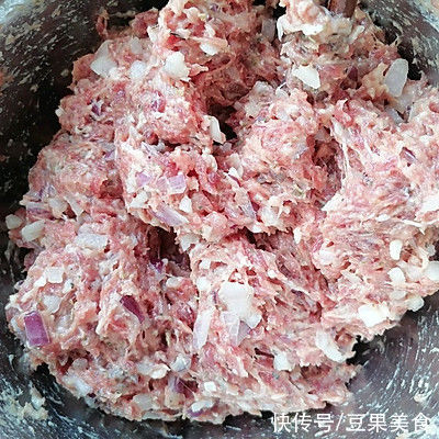 做法|10万豆友收藏的美式牛肉汉堡做法，你还不会做？