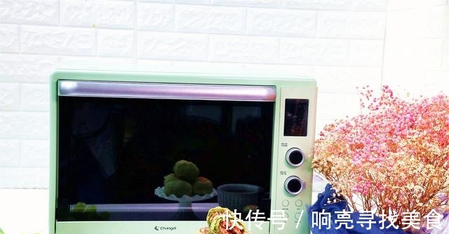 抹茶|抹茶鲜花饼,花香四溢酥到掉渣,一开口停不了,完美配方一学就会!