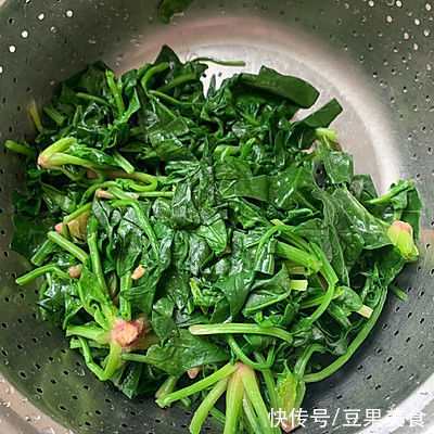 菠菜炒蛋|手残党必学菜谱之菠菜炒蛋