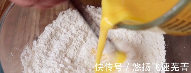 鸡蛋手擀面怎么做教你一招,面条爽滑筋道,吃着真过瘾!