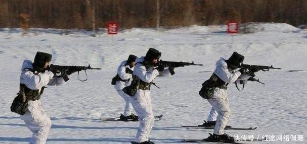 倒插|这具冻僵的德军士兵遗体,被苏军倒插在雪中当路标!