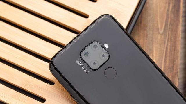 并非|华为最畅销的千元机并非荣耀,这部纯正血统的华为千元机销量大增