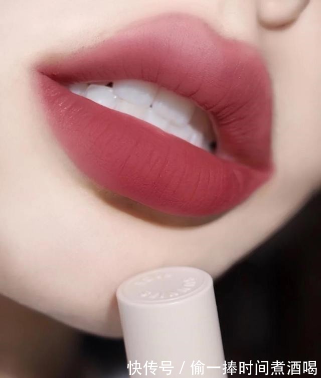 豆沙色 适合日常的清淡口红,这4支豆沙色不容错过,显白高级轻松抬气质