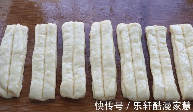 发面|原来炸油条很简单,想吃就做,个个空心蓬松,金黄酥脆,教您方法