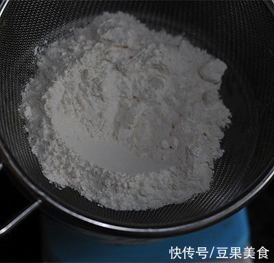 好吃的软萌软萌的古早纸杯蛋糕,是不是很有食欲呀