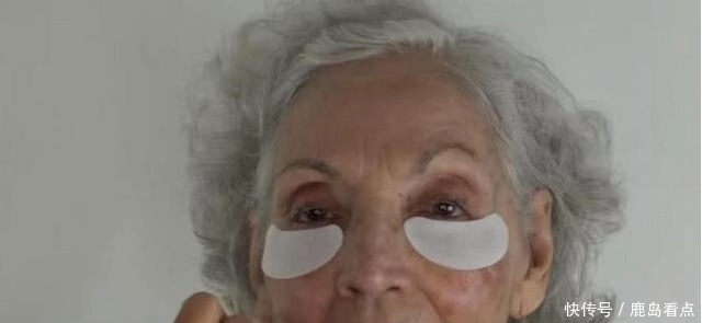 孙女|孙女给90岁高龄奶奶化妆,妆后网友:这就是翻版赫本啊!