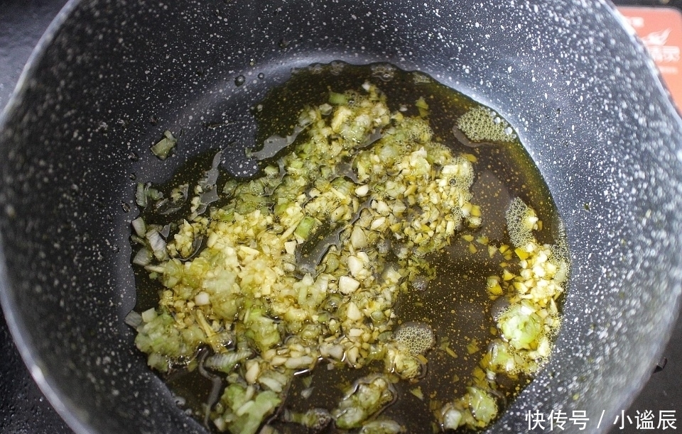 首次公开老妈秘制牛肉辣酱配方,吃了20多年,依旧没吃腻