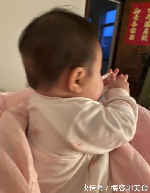 营养师|菜泥肉泥果泥怎么加?辅食油要不要?营养师用辅食表告诉你