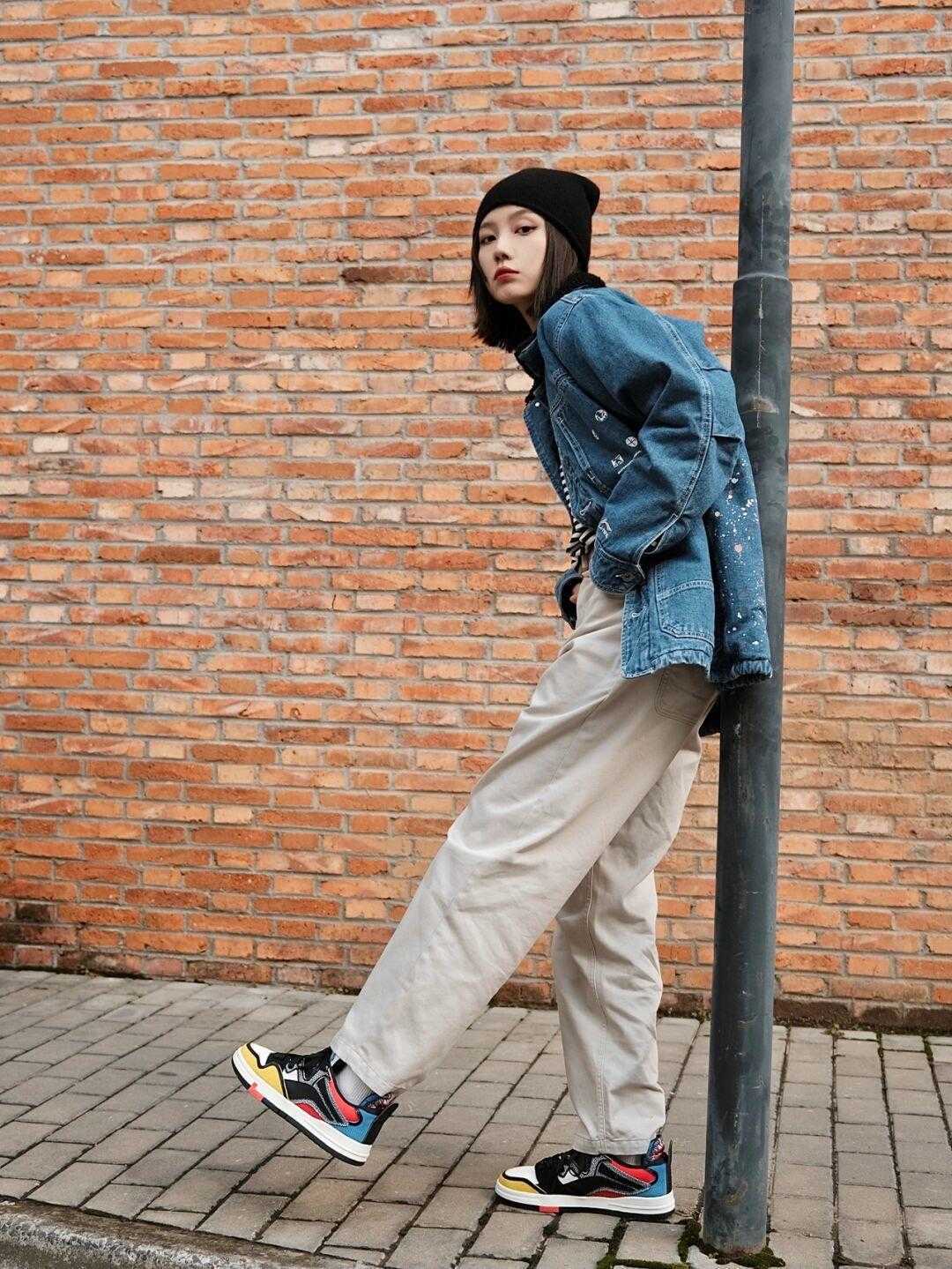 高腰|小个子女生的秋冬穿搭指南,穿上直筒裤高级减龄,显高又显瘦