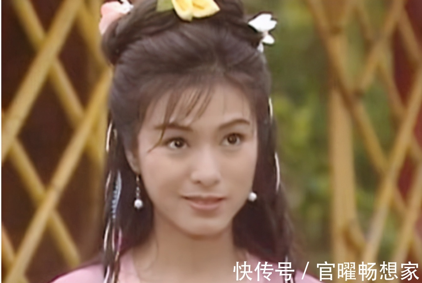 林依晨#5个版本的黄蓉,本以为翁美玲足够经典,但她却深得金庸喜爱