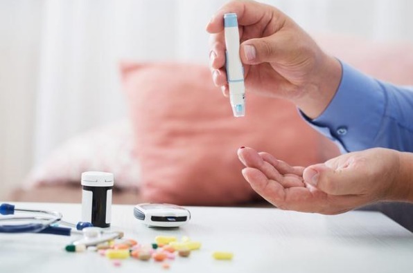 微量尿蛋白|提醒:糖尿病不想发展成尿毒症,控制好3个指标很重要