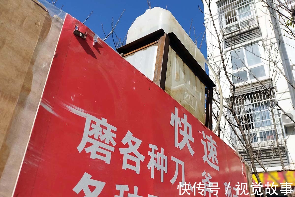 大叔!山村大叔挣钱有方,把“兴趣”做成事业,1天收入1000元