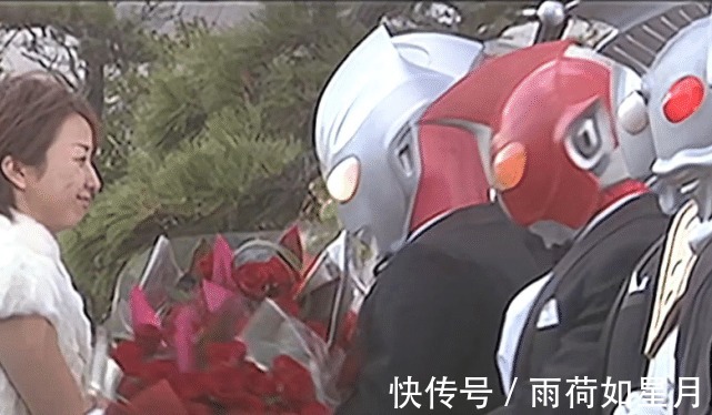 现代装|当奥特曼穿上现代装,西装迪迦成街溜子,唐装奥特之母令人心动!