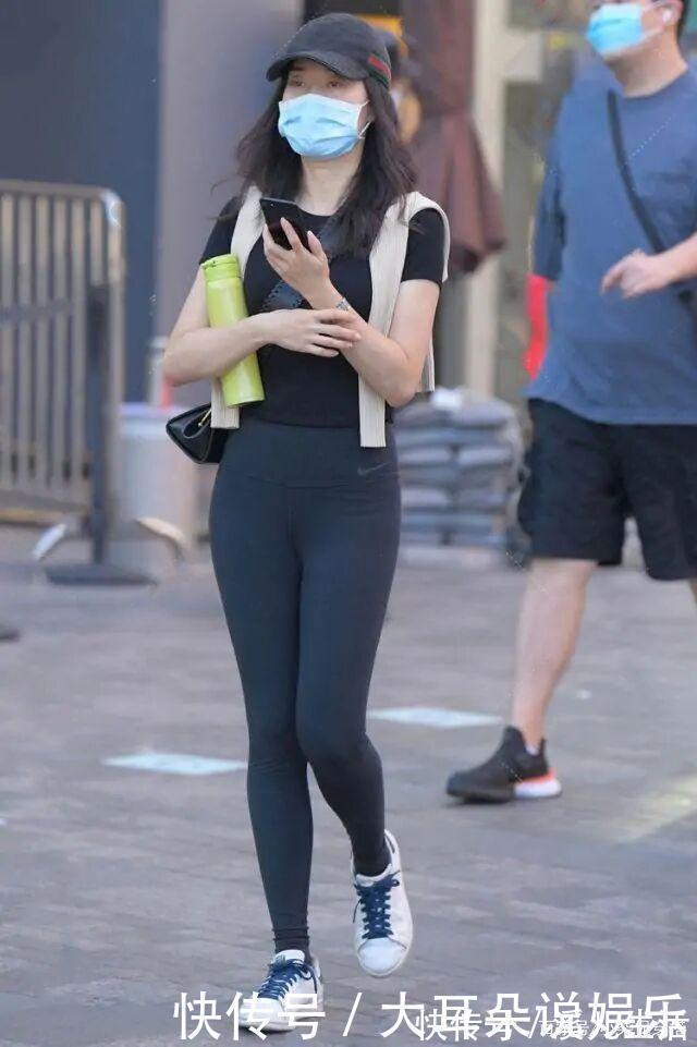 美女 面对大家的质疑,打底裤强势回击,以“另类”穿法博得了认可!