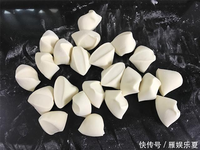 年夜饭少不了的一道点心,寓意吉祥,好吃又好看,全家都喜欢