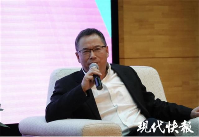 毕飞宇2020年书单：把《局外人》和《阿Q正传》对照着读