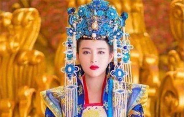 送给|她嫁给皇帝是二婚,却直接当皇后,还把侍女送给皇帝令其怀孕